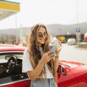 The Art of Texting After a First Date: What to Say and When to Say It